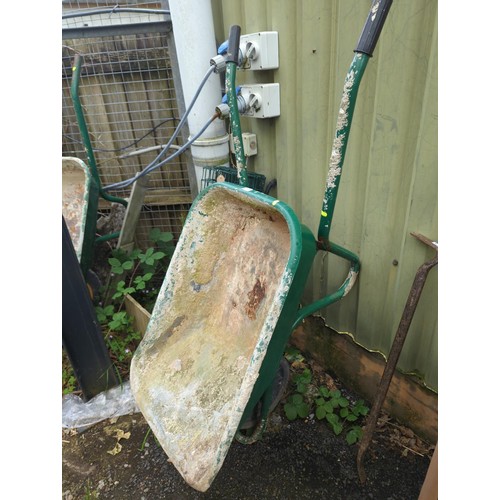 110 - Wheelbarrow with solid wheel tyre. Used.&nbsp;
