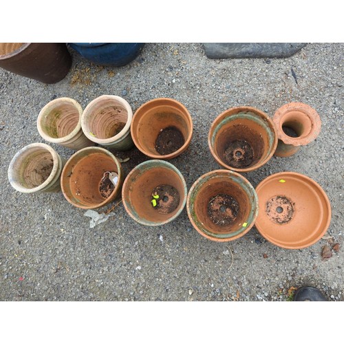 45 - 10 x terracotta pots. Largest Dia 20cm H18cm.&nbsp;