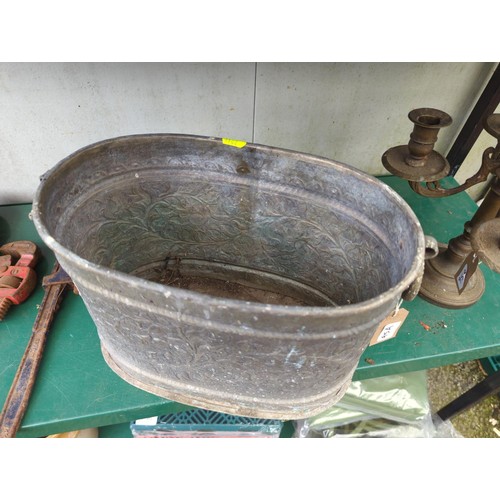 95A - 1 x brass coal scuttle. W37cm D20cm H27cm.