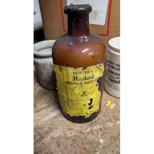 409 - Large quantity of vintage & antique bottles
