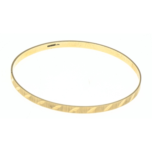 28 - 9ct gold bangle, hallmarked, inner diameter 65mm, 9 grams