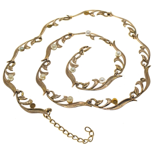 49 - 9ct gold and simulated pearl necklace, hallmarked, length 370mm, gross weight 10.3 grams, some simul... 