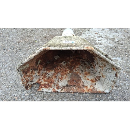 109 - Cast-iron rainwater hopper head.