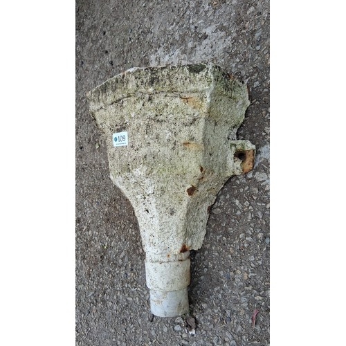 109 - Cast-iron rainwater hopper head.