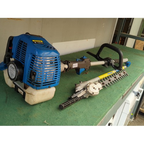 132 - Hyundai HYPT5200X petrol pole hedge trimmer with loop handle and extended shaft, fitted with recipro... 