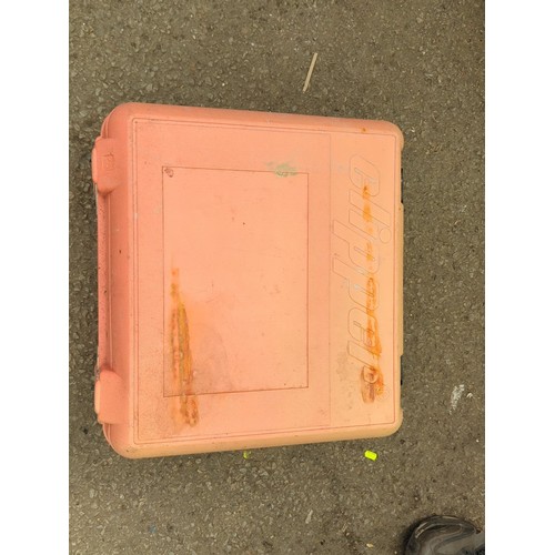 134 - Norton Clipper TT 180 electric tile saw with operating manual, housed in the original orange moulded... 