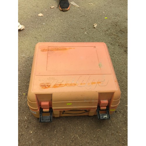 134 - Norton Clipper TT 180 electric tile saw with operating manual, housed in the original orange moulded... 