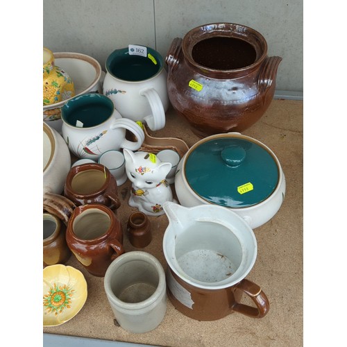 162 - A quantity of ceramic table and kitchen wares including brown-glazed stoneware jars and jugs, Denby ... 