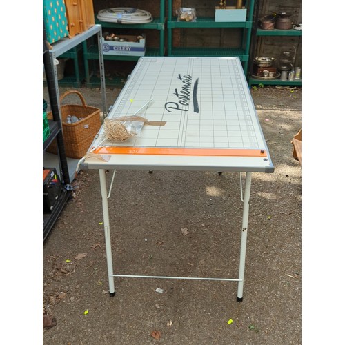 192 - Pastemate draughtman's board.