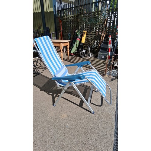 229 - Crespo adjustable reclining sun lounger.