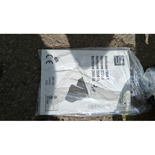 236 - AL-KO Hurricane electric garden vacuum and leaf blower, model 2400 EL, with collection bag and instr... 