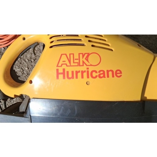 236 - AL-KO Hurricane electric garden vacuum and leaf blower, model 2400 EL, with collection bag and instr... 