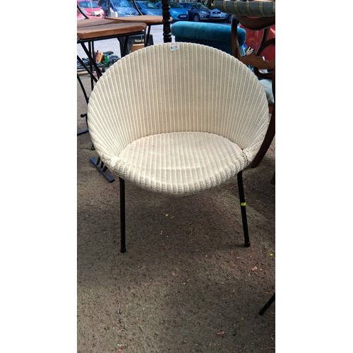 Lot 256       