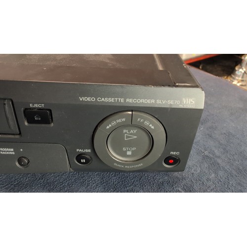 432 - Sony Video Cassette Recorder, model SLV-SE70, VHS PAL/NTSC 4.43—black finish, Smart Engine Hi-Fi Ste... 
