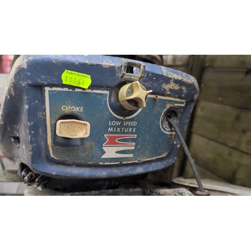195 - Evinrude outboard motor; with integral clamp bracket and propeller unit.