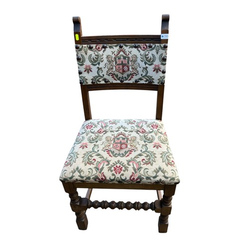 1018 - Wood Bros Old Charm round extending dining table & 4 x matching Old Charm Tudor dining chairs
