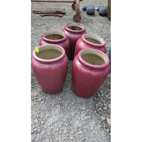 63 - A group of 5 x glazed earthenware storage jars.