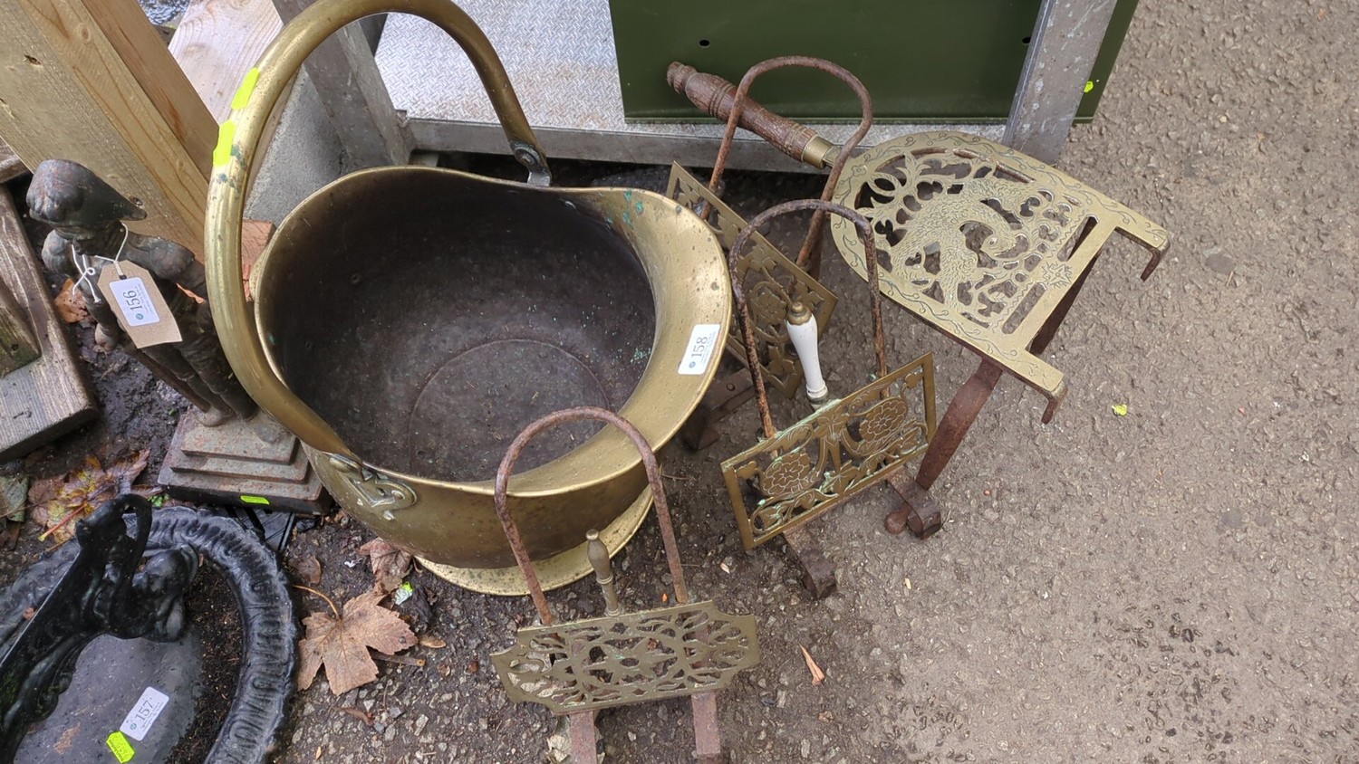 Lot 158