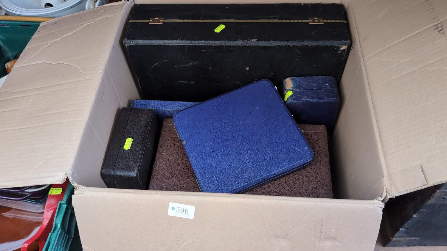 Lot 595