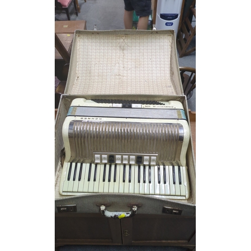 Hohner “Contessa IV” piano accordion, mid-20th century, with pearloid ...