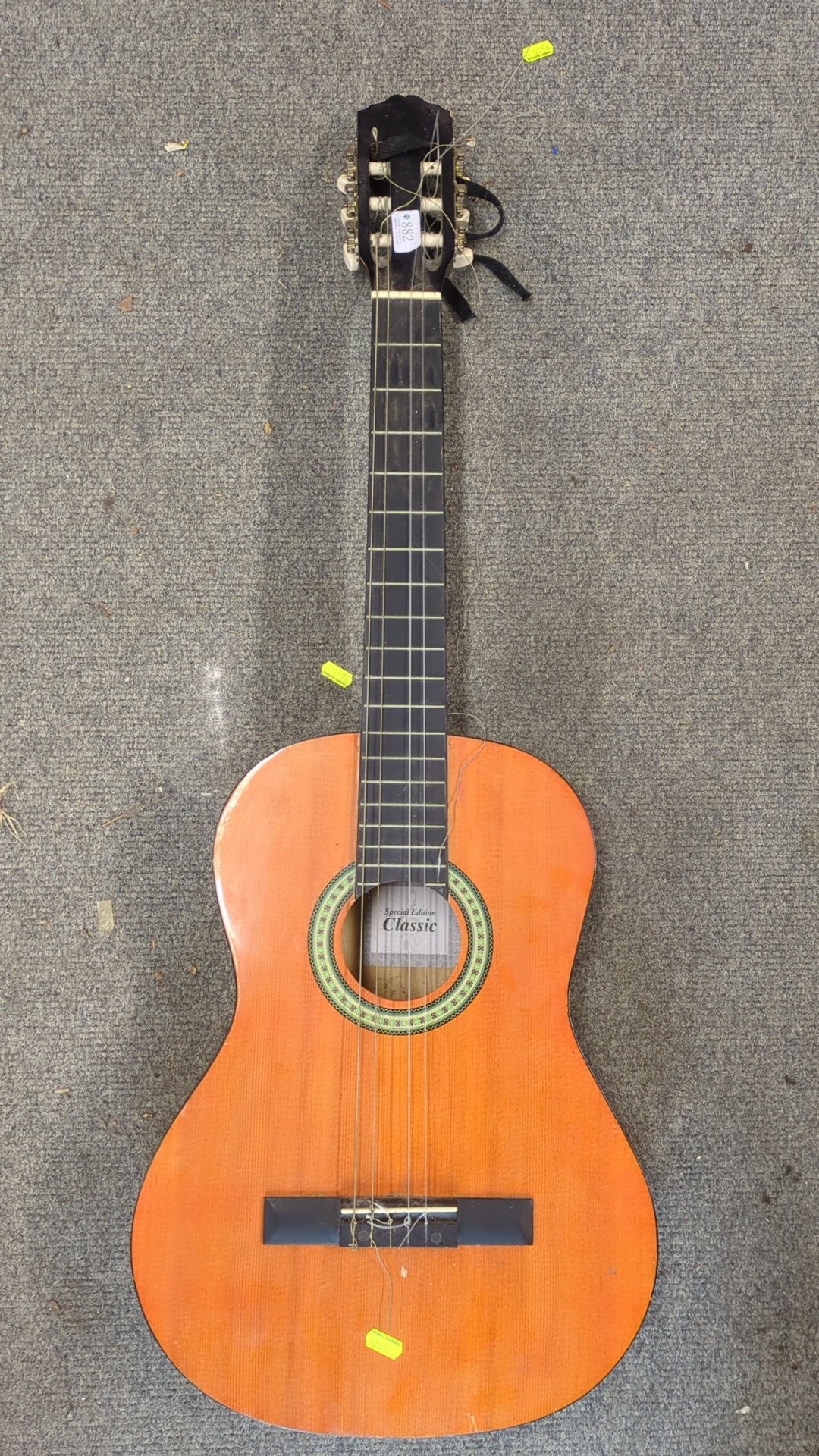 Lot 882