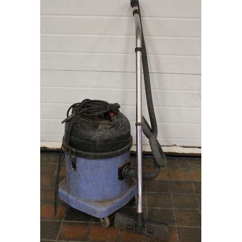 146 - 110V WET & DRY VAC