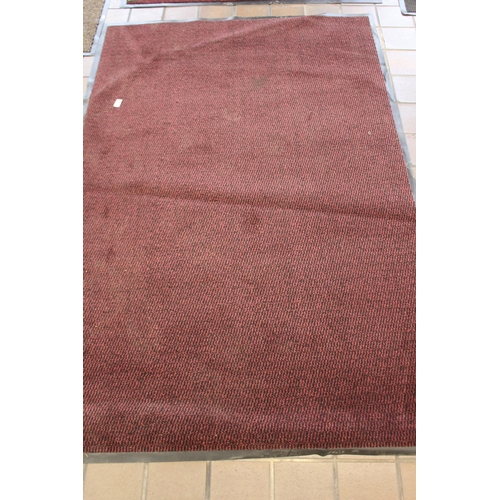 9 - 6ft x 4ft RED RUG