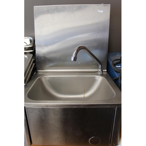 90 - S/S HANDWASH SINK