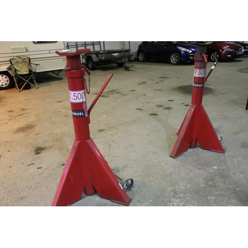 99 - PAIR 7 1/2 TON AXLE STAND