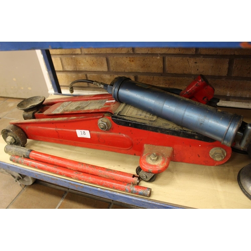 18 - TROLLEY JACK & GREASE GUN