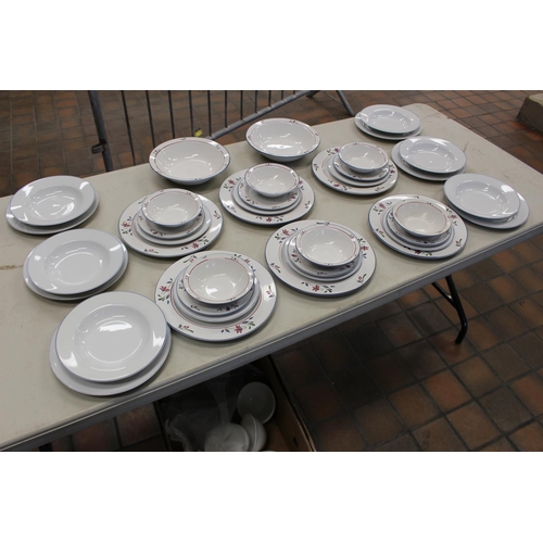 16 - COPENHAGEN PART DINNER SET