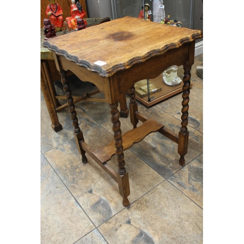 91 - BT PIE CRUST EDGED OAK OCCASIONAL TABLE
