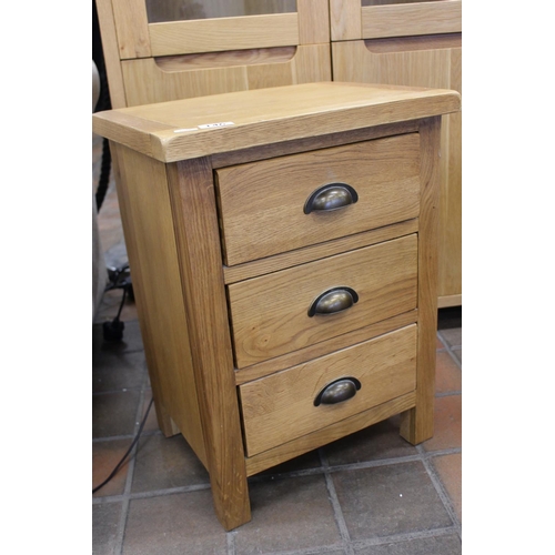 146 - OAK 3 DRAW BED SIDE CABINET