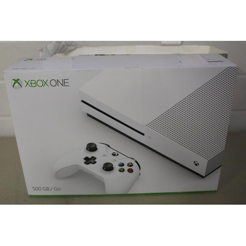 202 - XBOX ONE 500 GB RRP £200