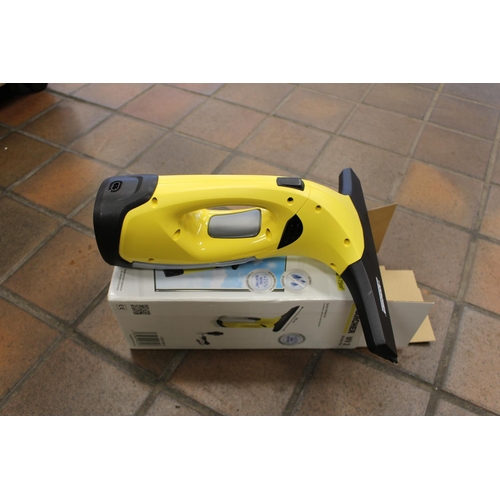 148 - KARCHER WINDOW VAC USED