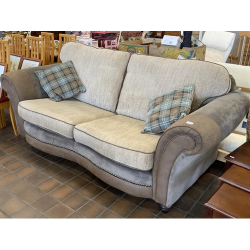 138 - UPHOLSTERED 2 SEATER SETTEE