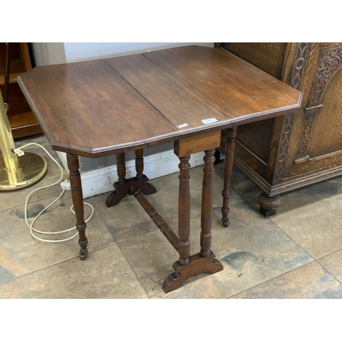 169 - MAHOGANY SUTHERLAND TABLE