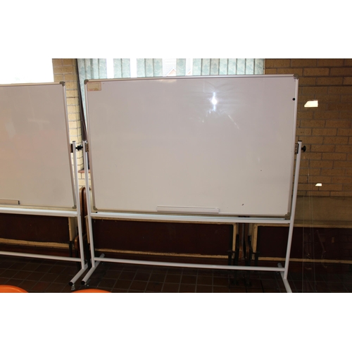 35 - ULTRALON ULTIMATE FREE STAND WHITE BOARD - MAGNETIC