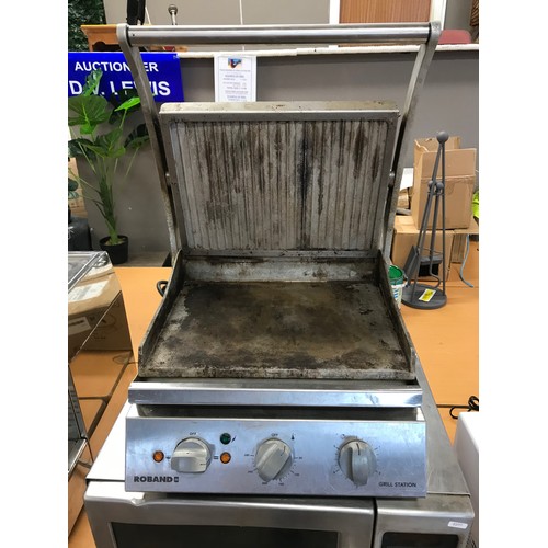 228 - ROBAND GRILL STATION