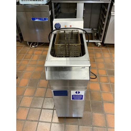 209 - DEEP FAT FRYER