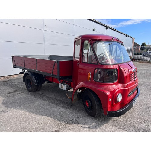 194 - 1963 AUSTIN FGK40 FLAT BED TRUCK 'AAO253A'-3993cc -72,929 MILES - WITH KEY - NO DOCUMENTS