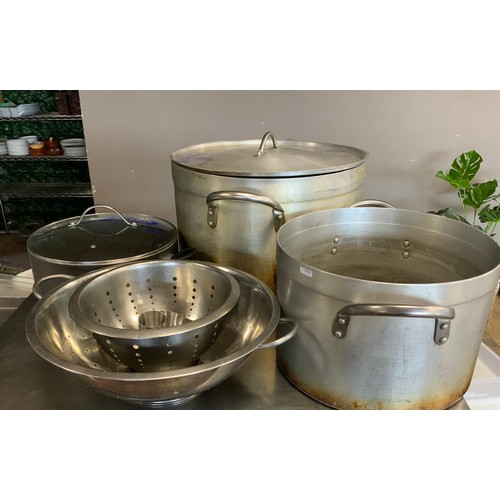 180 - 3 X EXTRA LGE PANS, 2 COLLINDERS & SS POTS