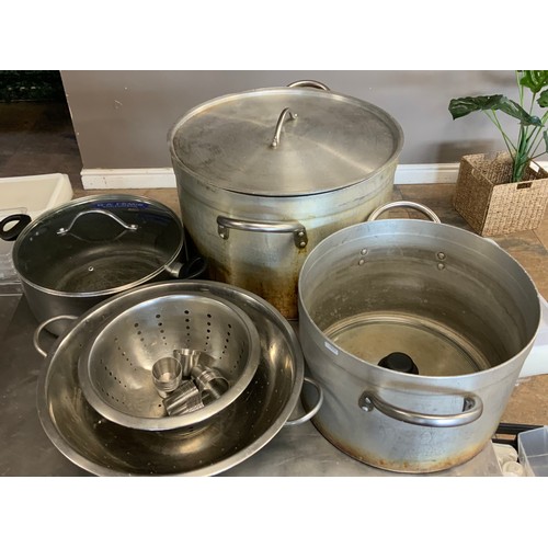 180 - 3 X EXTRA LGE PANS, 2 COLLINDERS & SS POTS