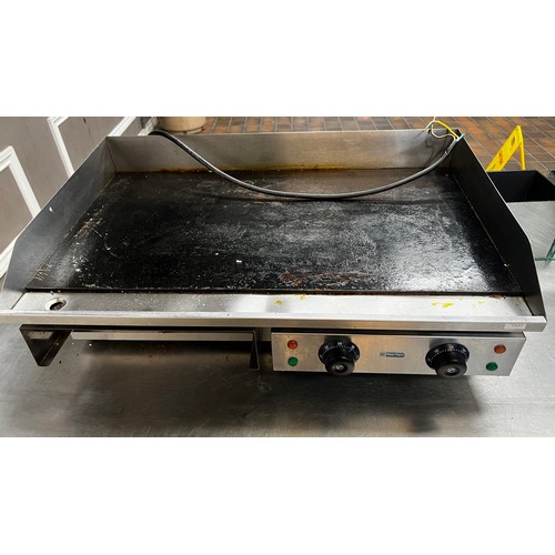 122 - HUG FLIGHT SS ELECTRIC GRIDDLE