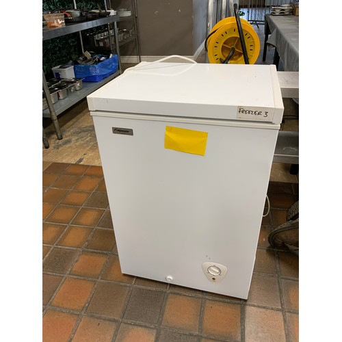 39 - FRIDGEMASTER CHEST FREEZER MODEL MCF98