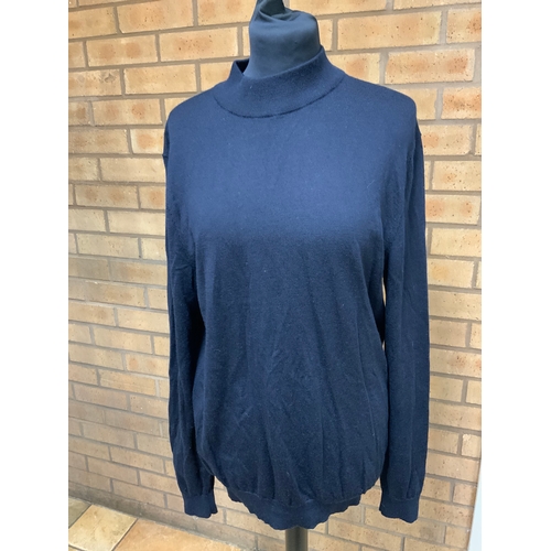 196 - REISS GREY JUMPER SIZE LARGE, REISS LONG SLEEVE NAVY JUMPER SIZE LARGE TOTAL RRP £176(CRP7)