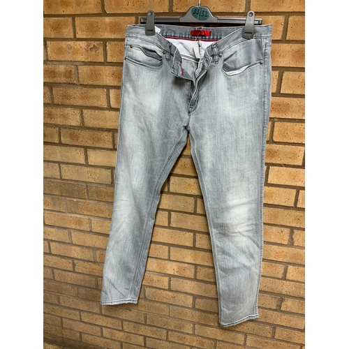 178 - HUGO BOSS GREY WAS JEANS SIZE 36 34 , FERAUD SLIM FIT BLACK JEANS W SIZE 36 32 TOTAL RRP £159.99(CRP... 