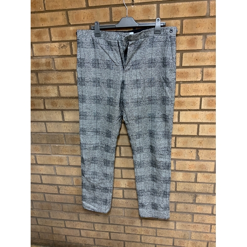 181 - 3 PAIRS OF REISS TROUSERS SIZE 36 TOTAL RRP £340(CRP8)