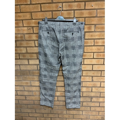 181 - 3 PAIRS OF REISS TROUSERS SIZE 36 TOTAL RRP £340(CRP8)