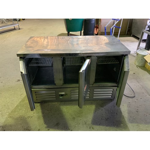 52 - 3 DOOR COUNTER TOP FRIDGE